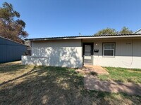 Building Photo - 4608 Belton Ave
