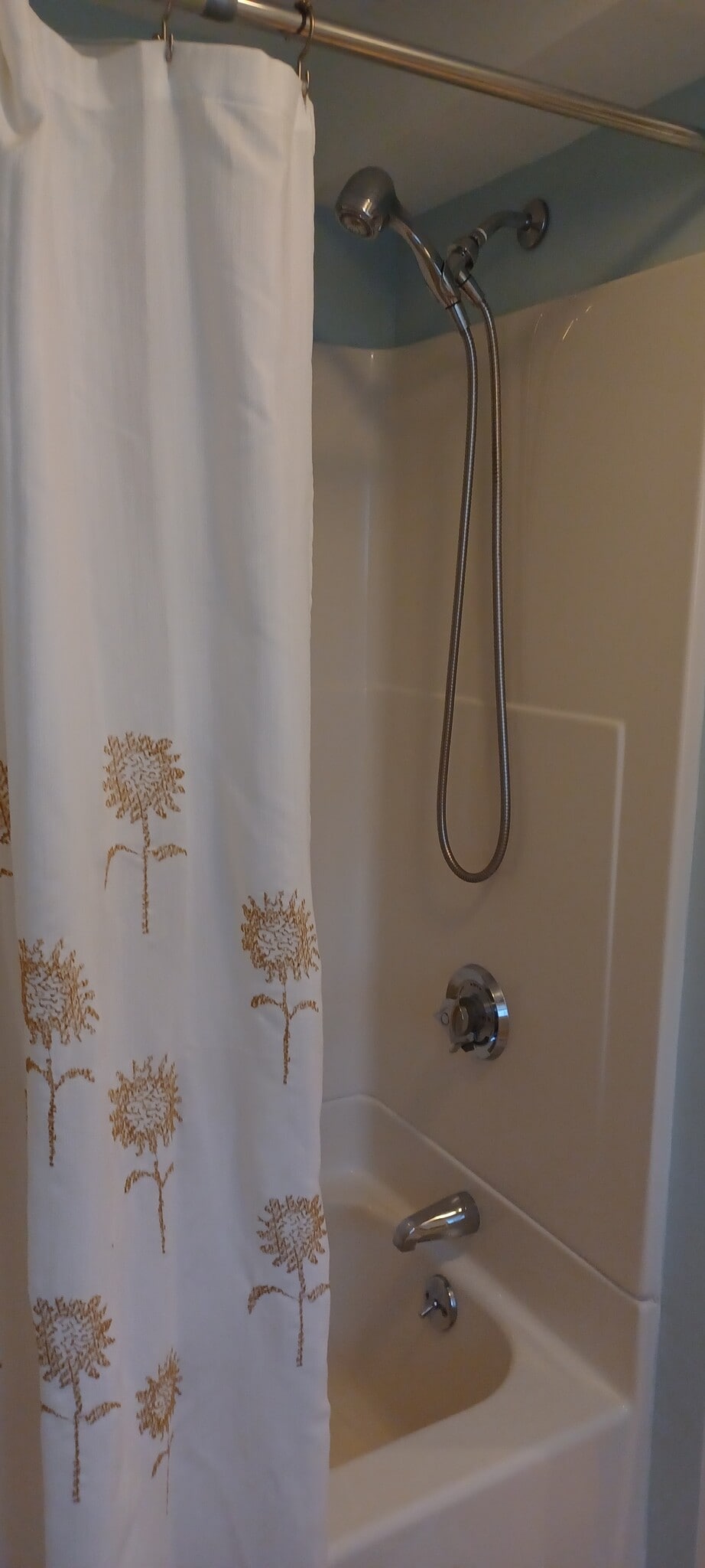 Building Photo - 313 West Ave