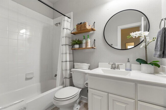 Building Photo - 2603 Country Ln