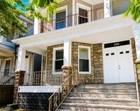 Building Photo - 359 S 19th St