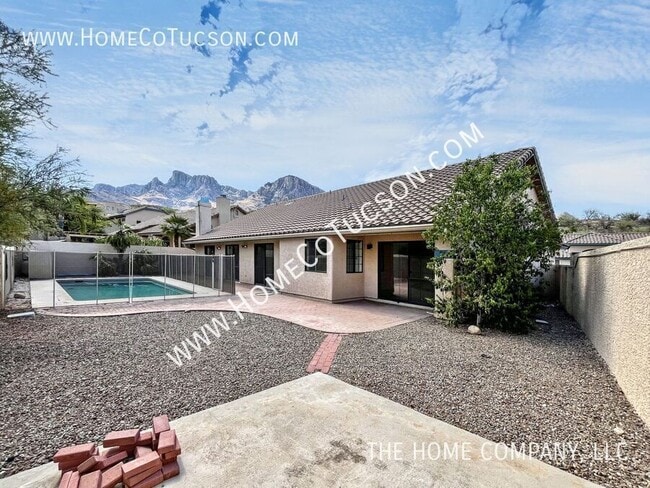 Building Photo - 1551 E Sonoran Desert Dr