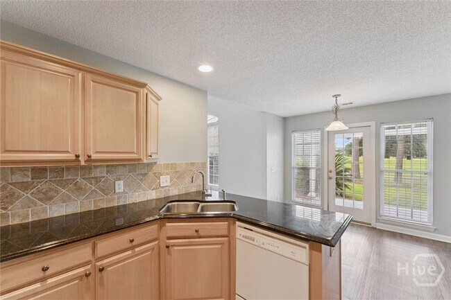 Building Photo - 161 Marshview Dr