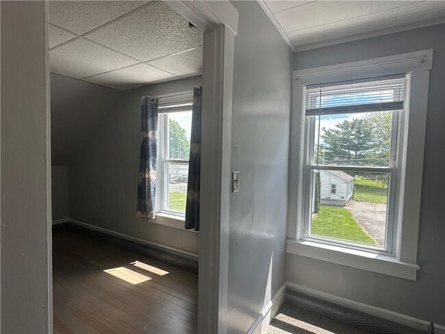 Building Photo - 296 Canonicus St