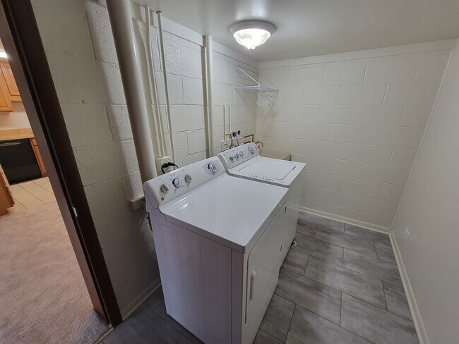 Building Photo - 117 Cotuit Ct