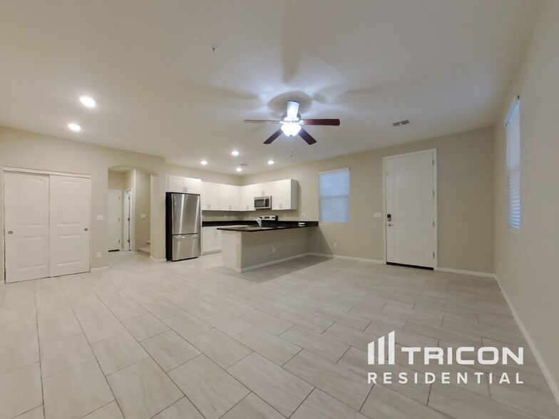 Building Photo - 12584 W Lindbergh Dr