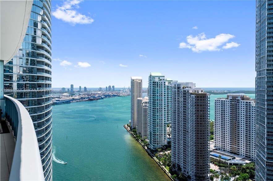 Building Photo - 200 Biscayne Boulevard Way