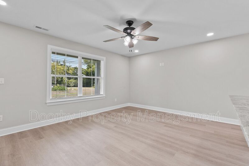 Building Photo - 36 Alden Ln