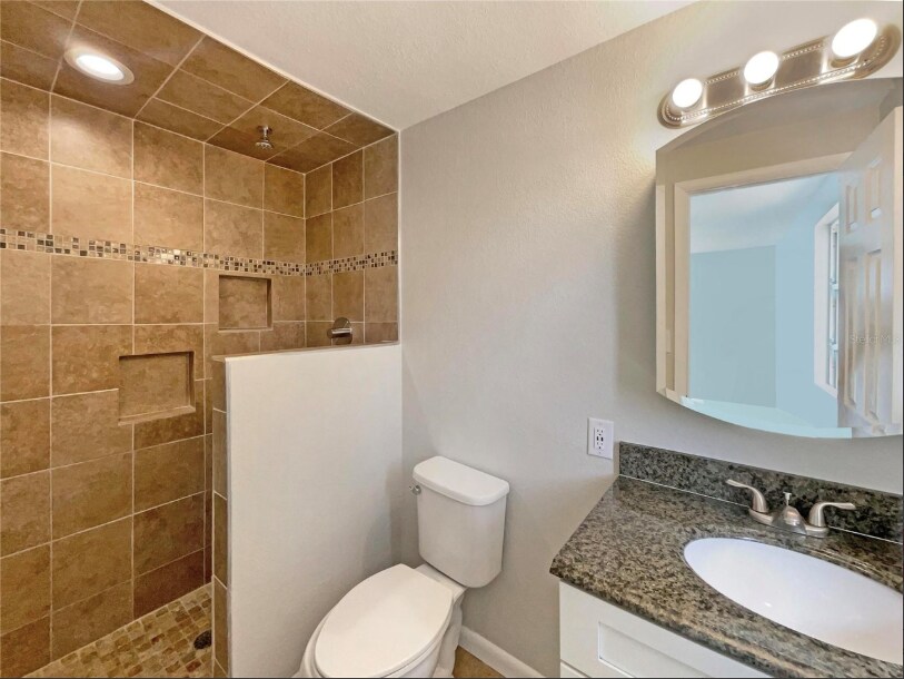 Building Photo - 1714 Sanchez Ave