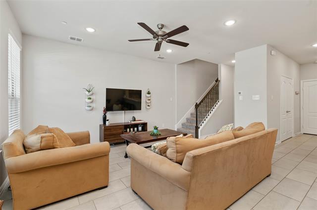 Building Photo - 3540 Cricket Dr