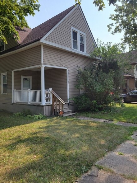Building Photo - 1420 Adams St