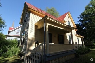 Building Photo - 710 E Davenport St