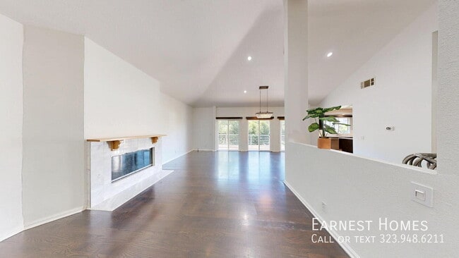 Building Photo - 3500 Coldwater Canyon Ave