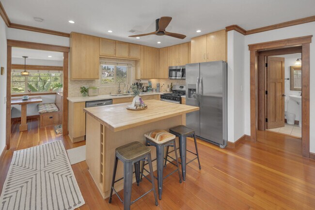 Building Photo - 1072 Johnson Ave