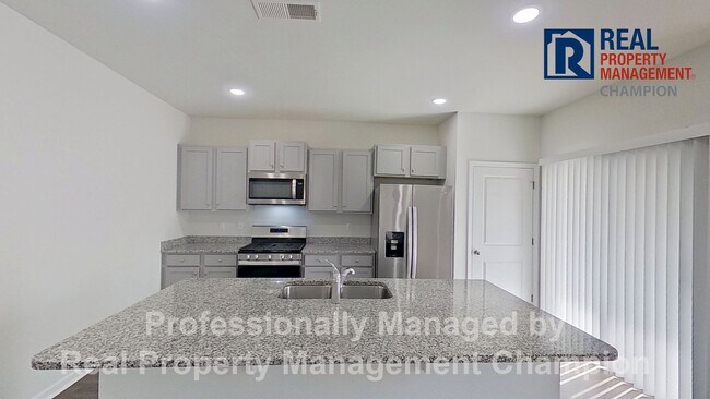 Building Photo - Beautiful 3 BD/2 BA Home in Porters Walk