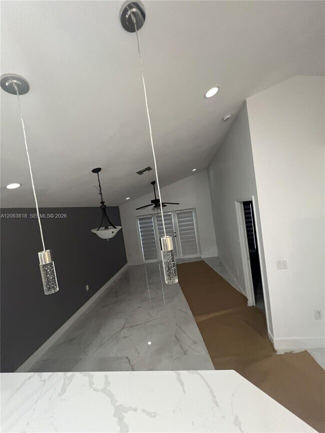 Building Photo - 289 SW 159th Ln