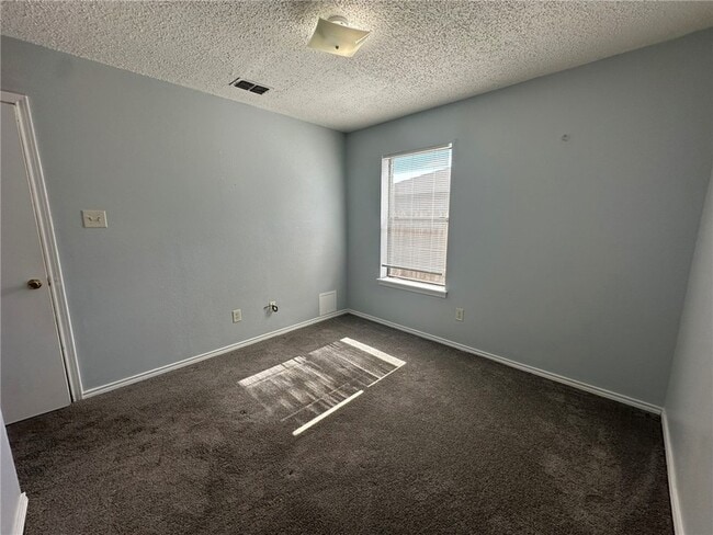 Building Photo - 2189 Spring Park Dr