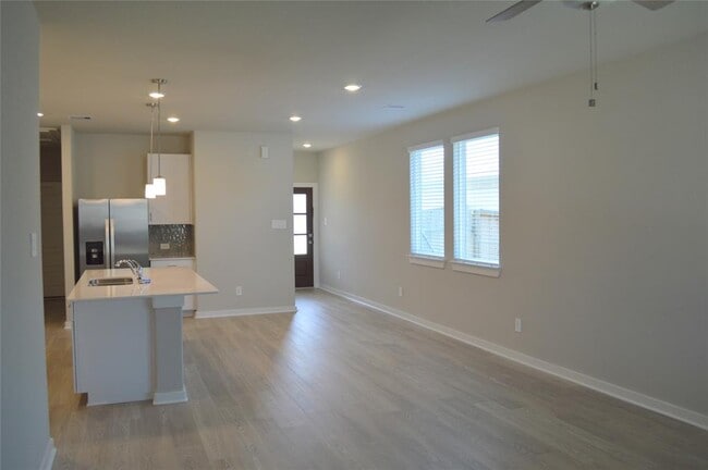 Building Photo - 6744 Chinapkin Oak Ln