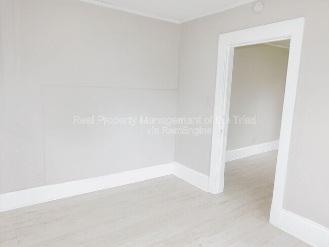 Building Photo - 1217 Pearson Pl