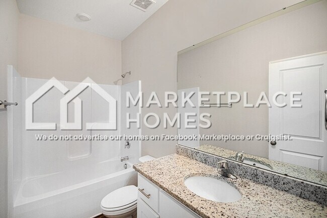Building Photo - 16580 Demi Dr