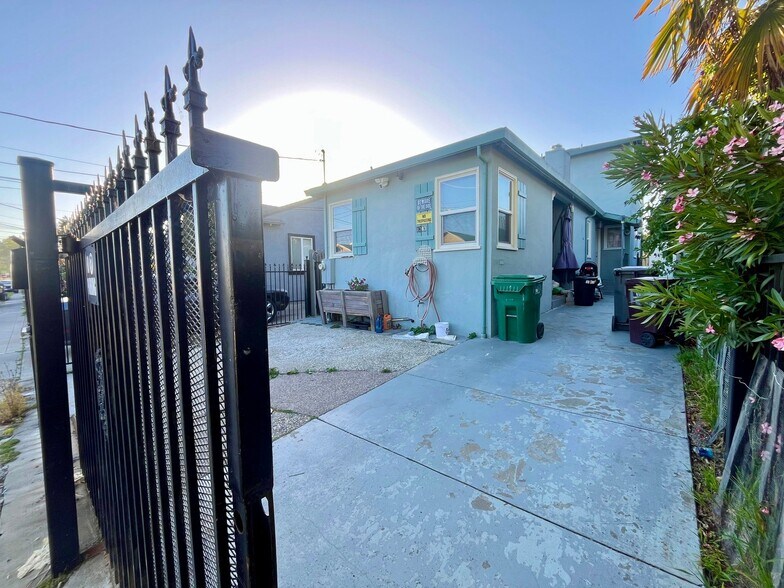 Building Photo - 1243 91st Ave