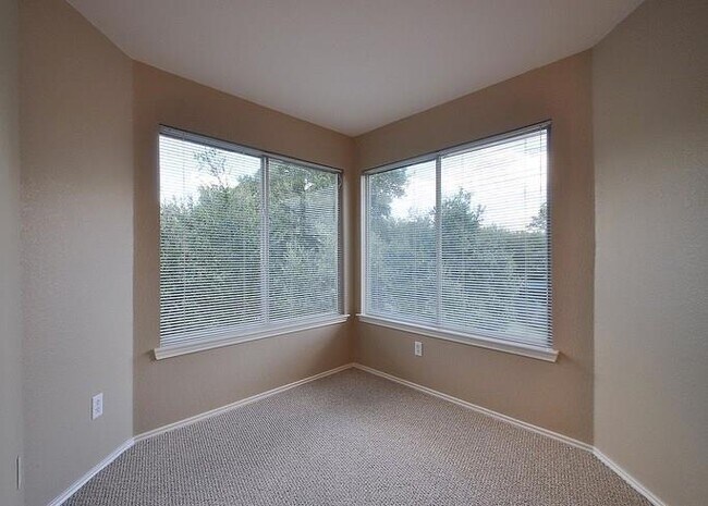 Building Photo - 6150 Jumano Ln