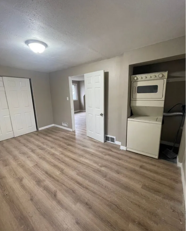 Building Photo - 5857-5859 N 93rd