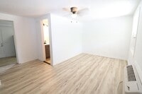 Building Photo - 21 Larue St