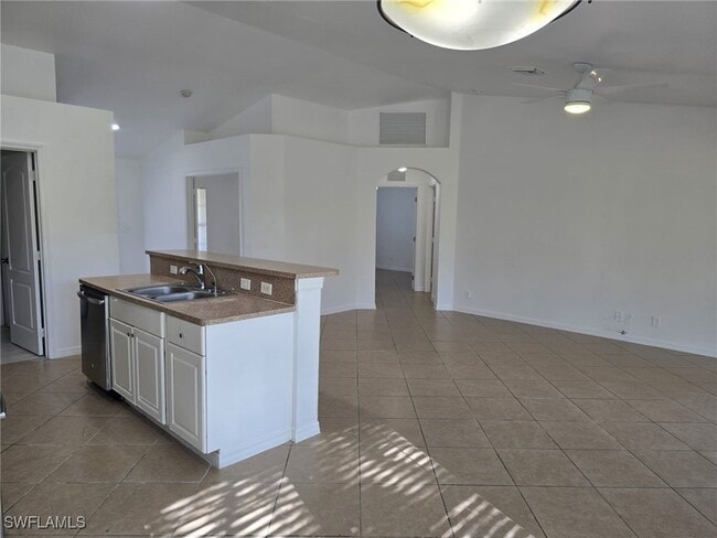 Building Photo - 4325 Garden Blvd