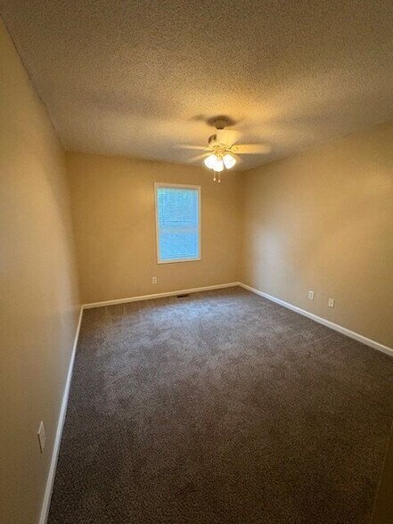 Building Photo - 3987 Sterling Pointe Dr
