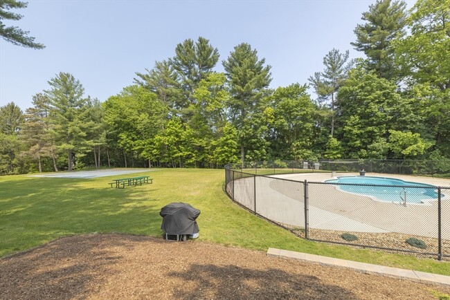 Building Photo - 205 Great Rd