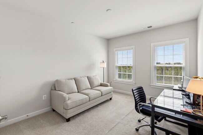 Building Photo - 5917 Glen Willow Wy