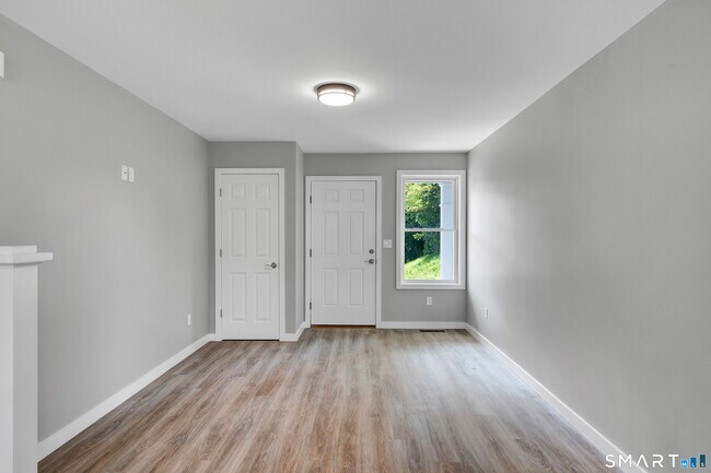 Building Photo - 29 Greeley Ln