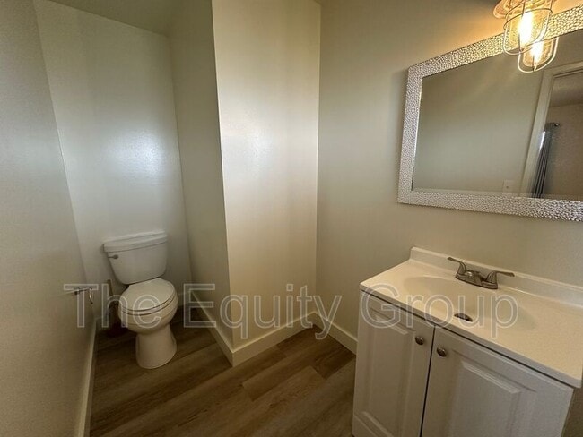 Building Photo - 15076 E Weldon Ave