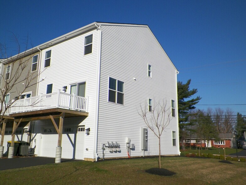 Building Photo - 4858 Stump Rd