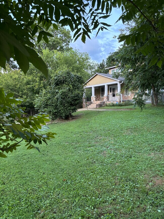 Building Photo - 636 A Ave