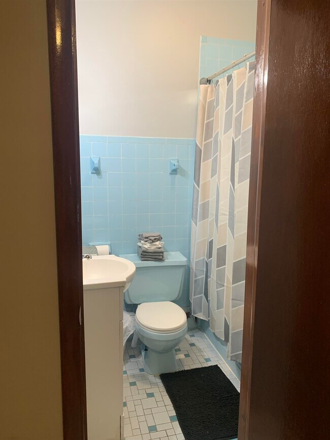 Building Photo - 90 Williams Ave