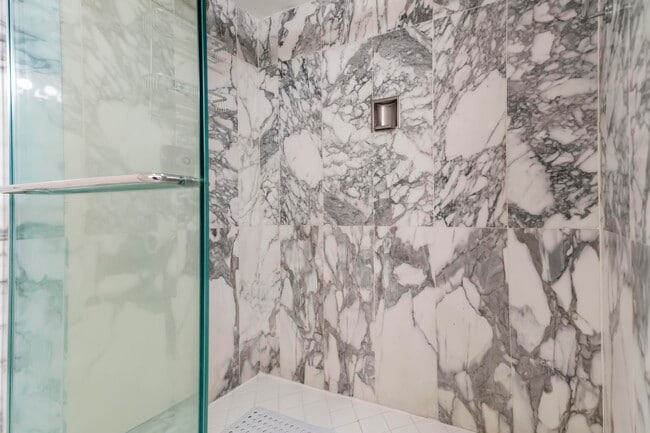 Building Photo - 4301 N Ocean Blvd