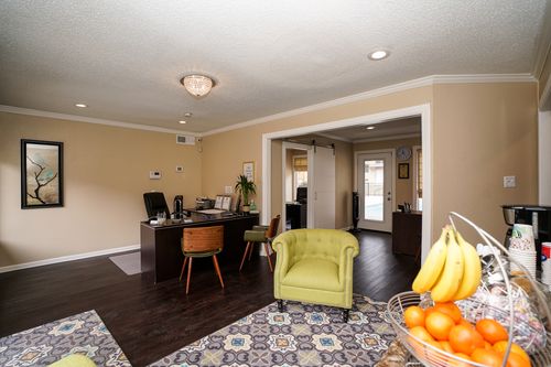 Building Photo - 820 Gentleman Rd