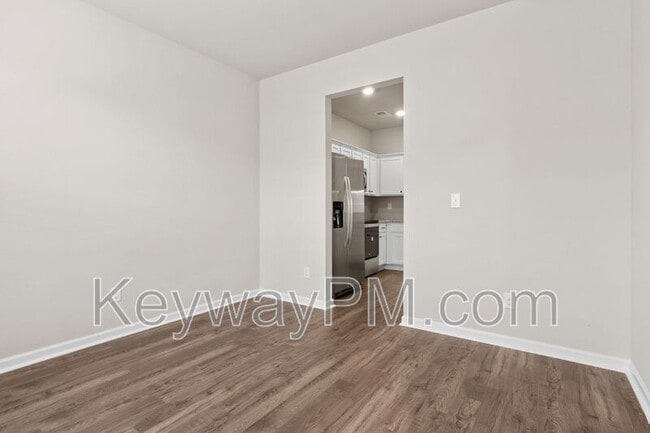 Building Photo - 2182 River Park Ct