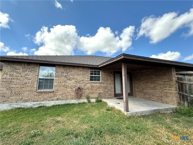 Building Photo - 309 S Water Ln