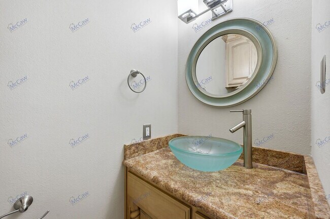 Building Photo - 1229 Roaring Springs Rd