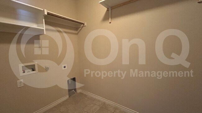Building Photo - 705 Cypress Hill Dr