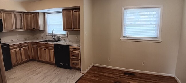 Building Photo - Christiansburg, 3 BR / 2 BA, Available Now