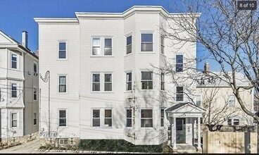 Building Photo - 80 Chestnut St
