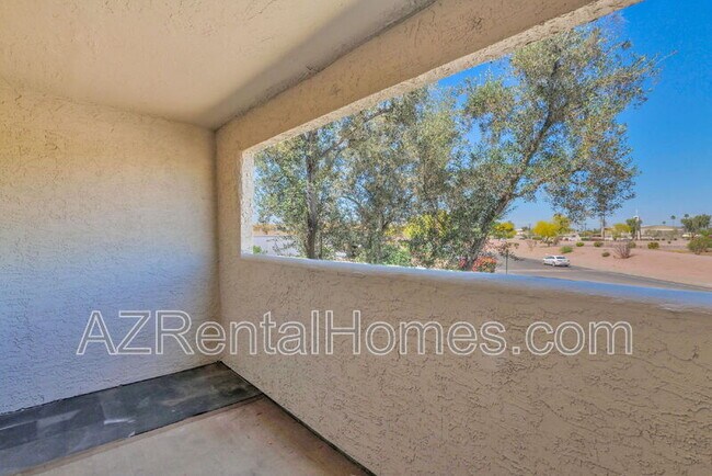 Building Photo - 8155 E Roosevelt St