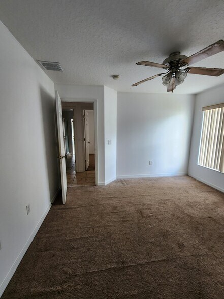 Building Photo - 1007 Deddington Pl