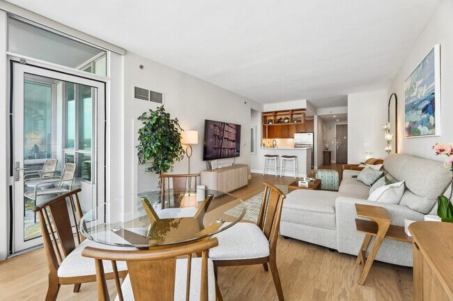 Building Photo - 20 Newport Pkwy