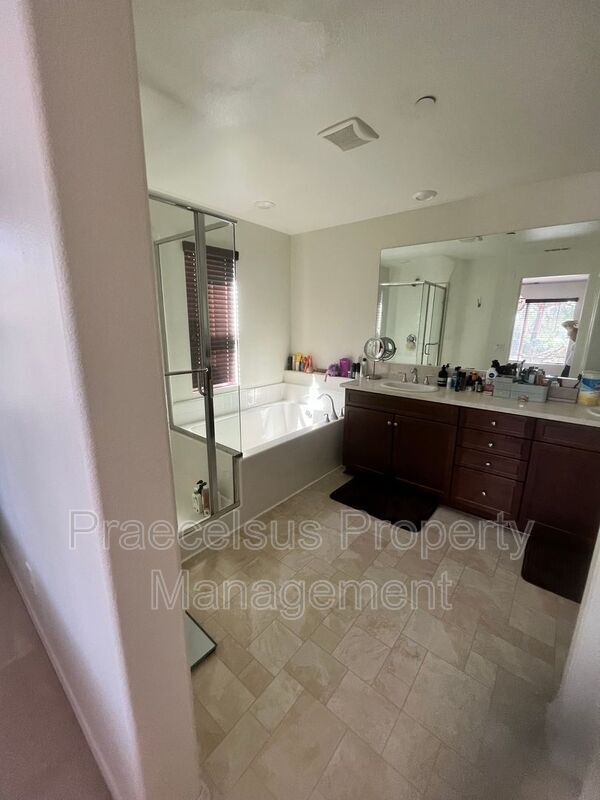 Building Photo - 2750 Sparta Rd