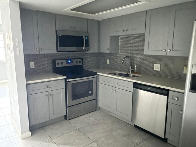 Building Photo - 12633 Memorial Dr