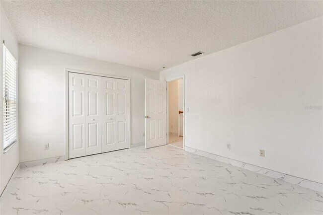 Building Photo - 2205 Wintermere Pointe Dr